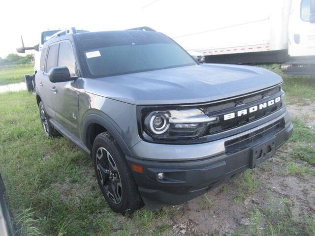 2024 Ford Bronco Sport Outer Banks — photo 1 of 4