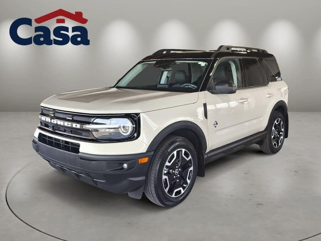 2024 Ford Bronco Sport Outer Banks — photo 1 of 10