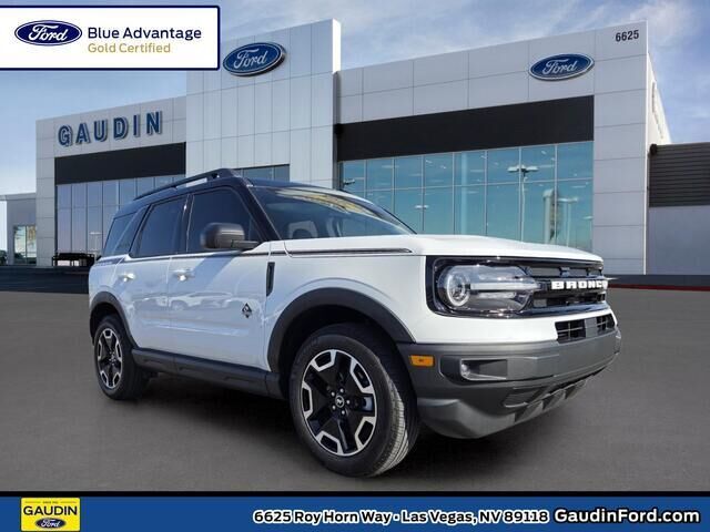 2024 Ford Bronco Sport Outer Banks — photo 1 of 26