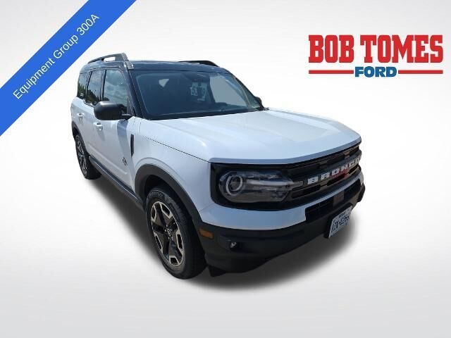 2021 Ford Bronco Sport Outer Banks — photo 1 of 12