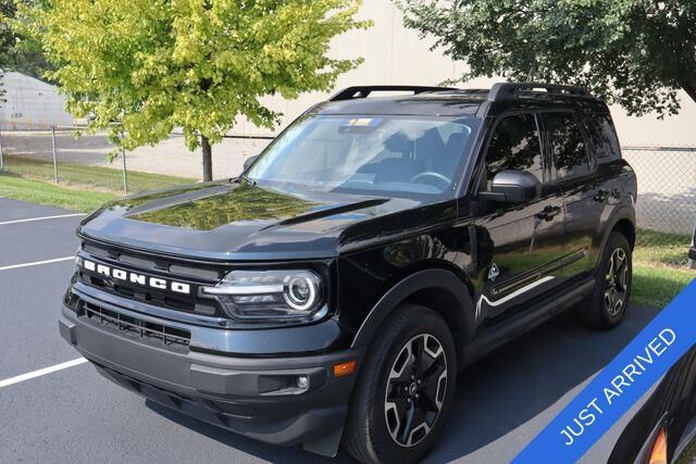2023 Ford Bronco Sport Outer Banks — photo 1 of 26