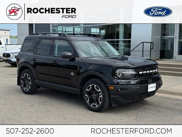 2023 Ford Bronco Sport Outer Banks — photo 1 of 39