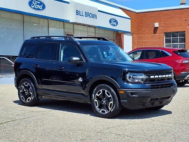 2023 Ford Bronco Sport Outer Banks — photo 1 of 13