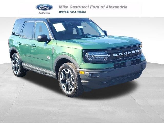 2024 Ford Bronco Sport Outer Banks — photo 1 of 13