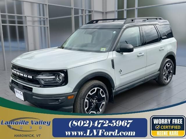 2024 Ford Bronco Sport Outer Banks — photo 1 of 26