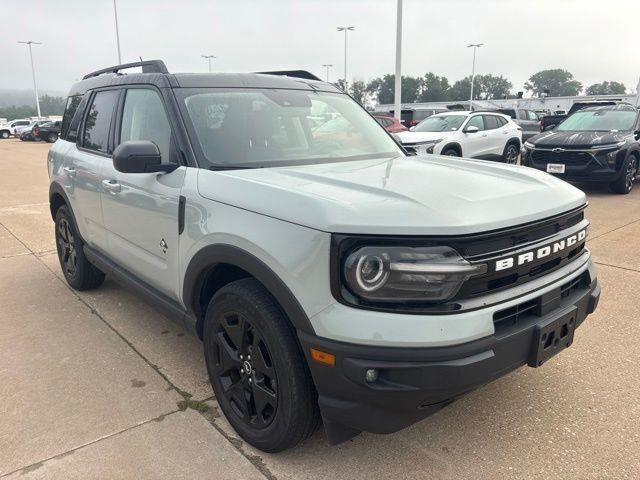 2021 Ford Bronco Sport Outer Banks — photo 1 of 26