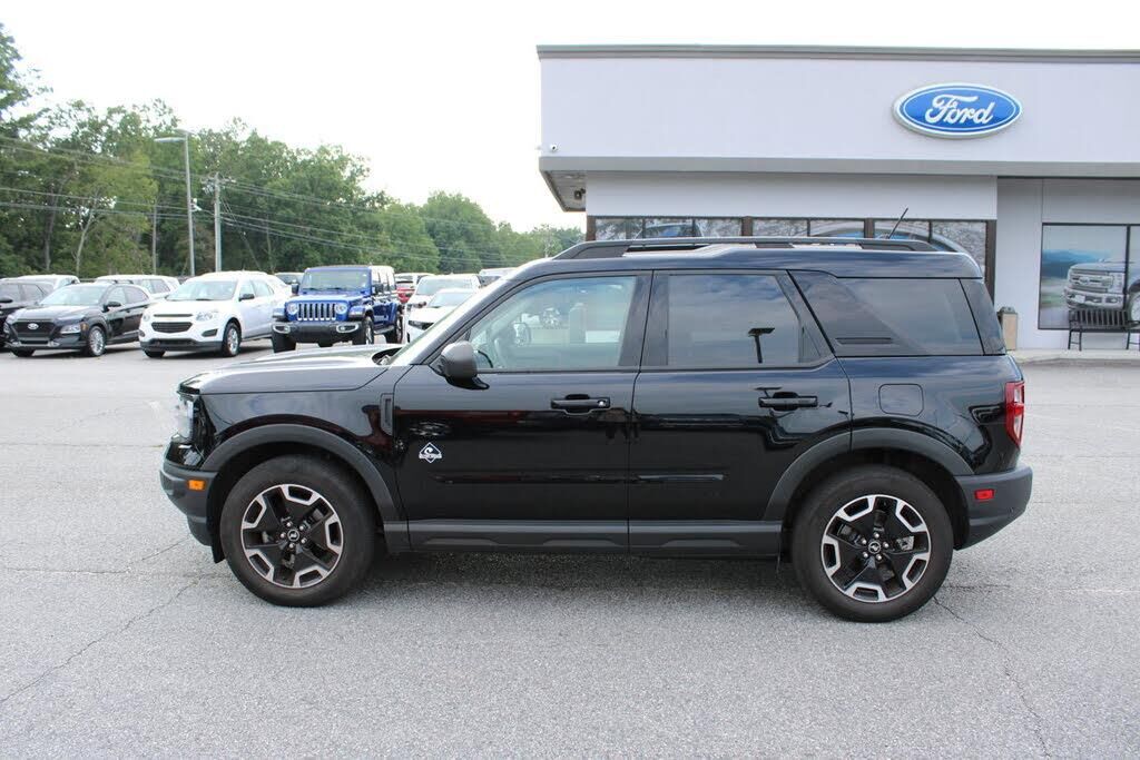 2021 Ford Bronco Sport Outer Banks — photo 1 of 1