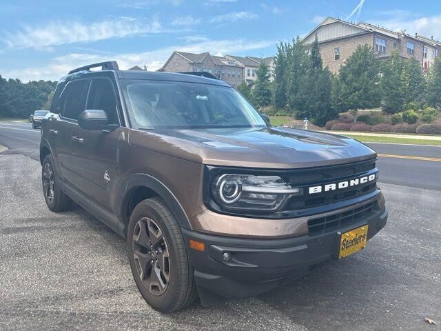 2022 Ford Bronco Sport Outer Banks — photo 1 of 34