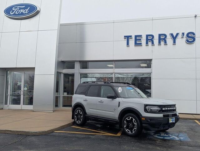 2023 Ford Bronco Sport Outer Banks — photo 1 of 1