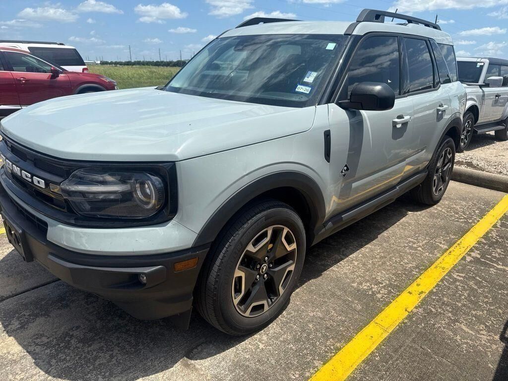 2023 Ford Bronco Sport Outer Banks — photo 1 of 7
