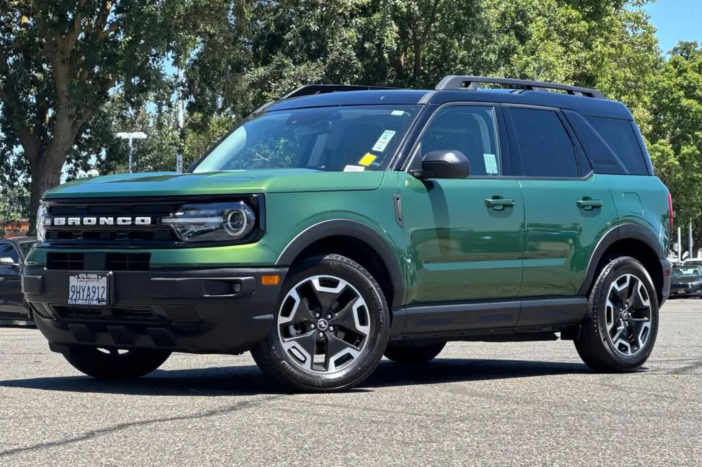 2023 Ford Bronco Sport Outer Banks — photo 1 of 13