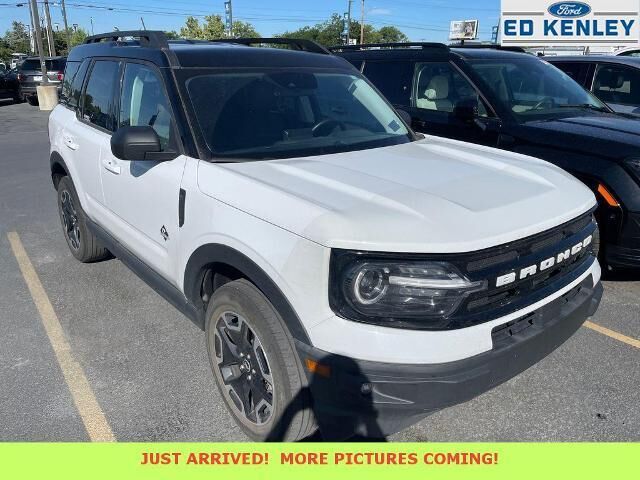 2023 Ford Bronco Sport Outer Banks — photo 1 of 26