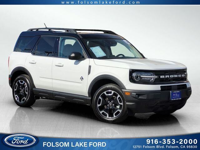 2024 Ford Bronco Sport Outer Banks — photo 1 of 26