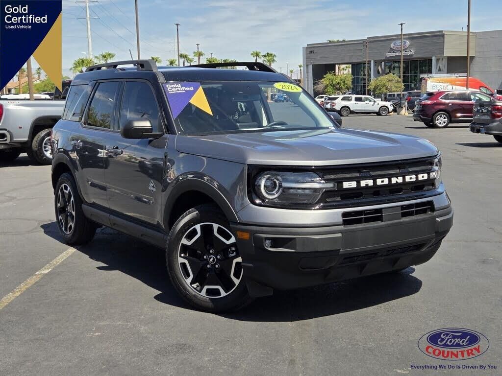 2024 Ford Bronco Sport Outer Banks — photo 1 of 2
