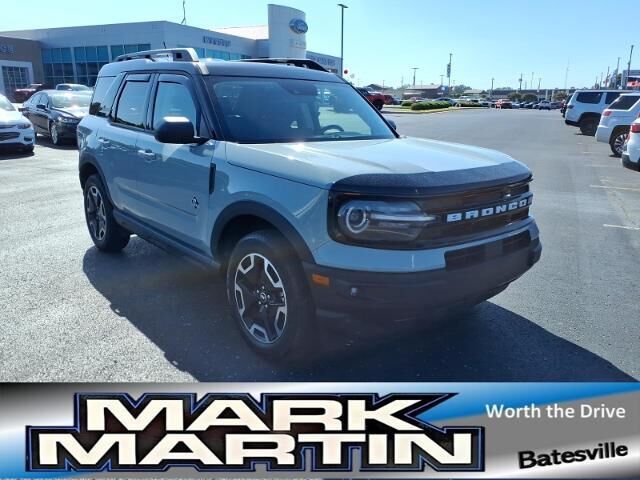 2024 Ford Bronco Sport Outer Banks — photo 1 of 26