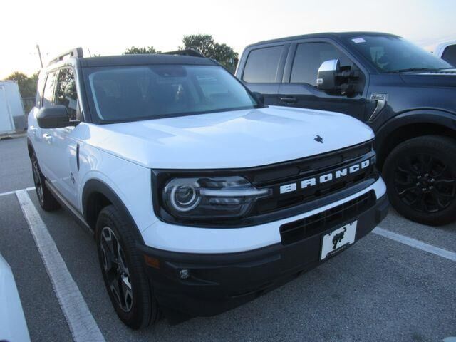 2024 Ford Bronco Sport Outer Banks — photo 1 of 26