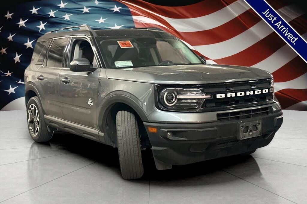 2021 Ford Bronco Sport Outer Banks — photo 1 of 14