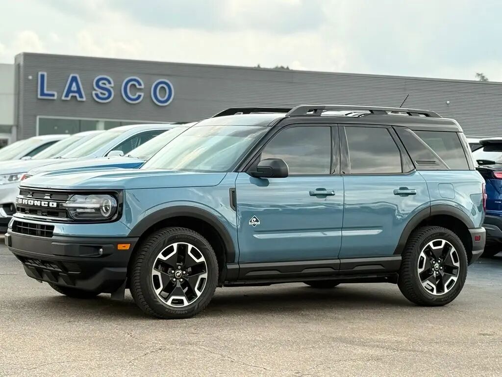 2022 Ford Bronco Sport Outer Banks — photo 1 of 13