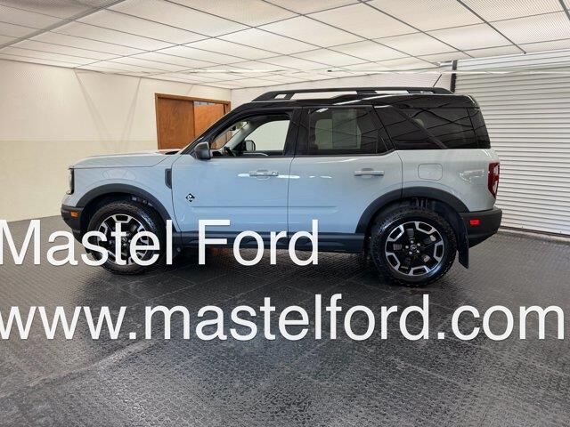 2022 Ford Bronco Sport Outer Banks — photo 1 of 13
