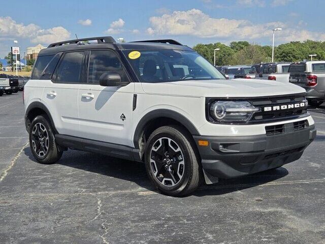 2023 Ford Bronco Sport Outer Banks — photo 1 of 2