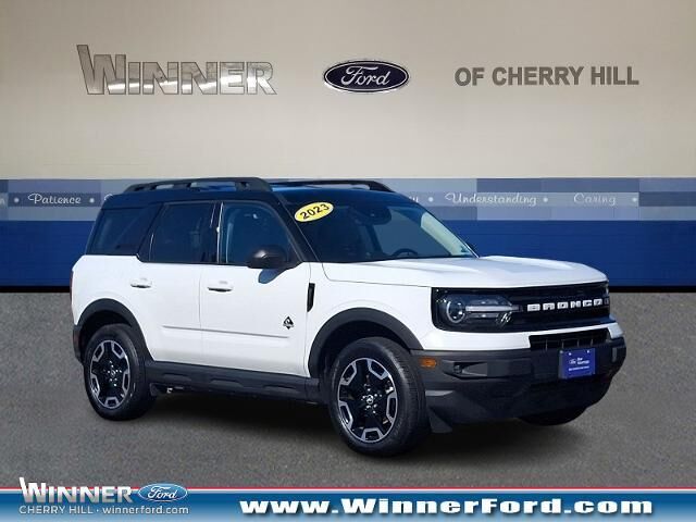 2023 Ford Bronco Sport Outer Banks — photo 1 of 26