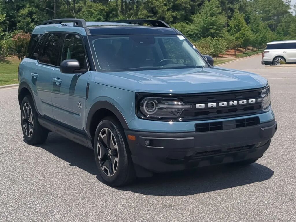 2023 Ford Bronco Sport Outer Banks — photo 1 of 26