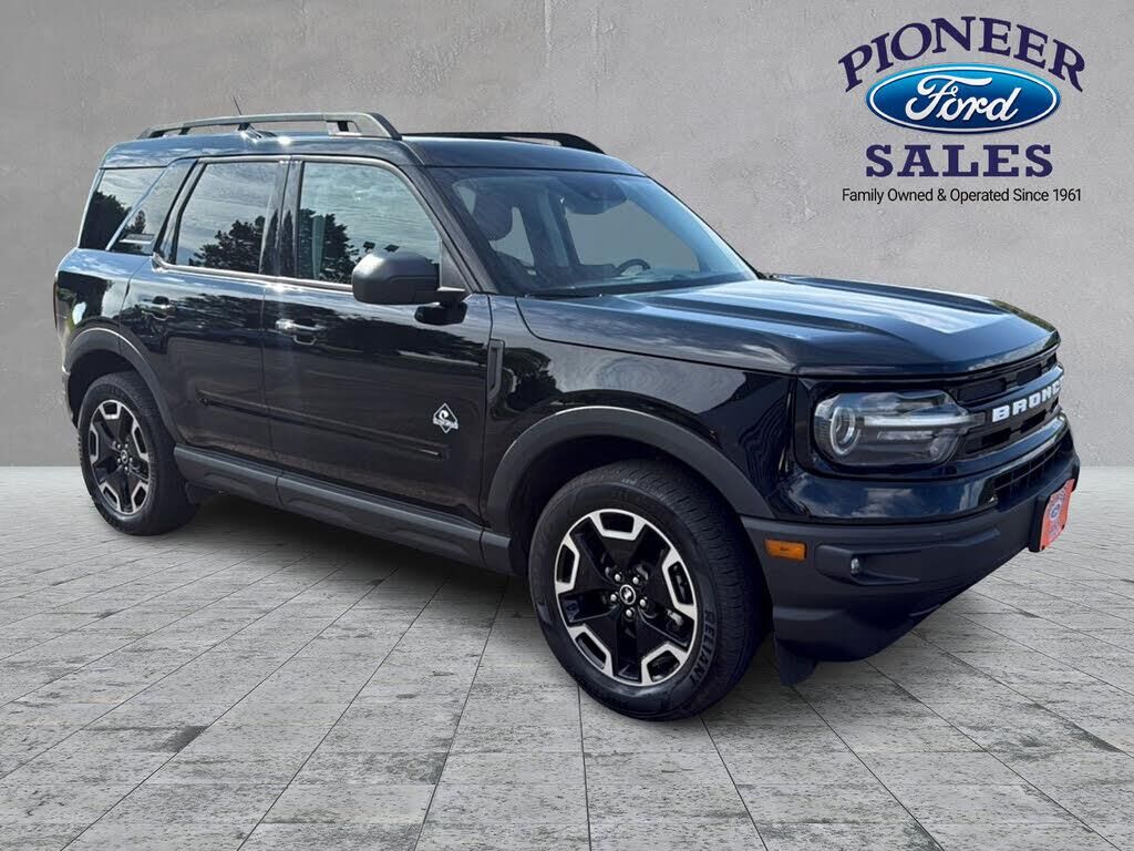 2023 Ford Bronco Sport Outer Banks — photo 1 of 1