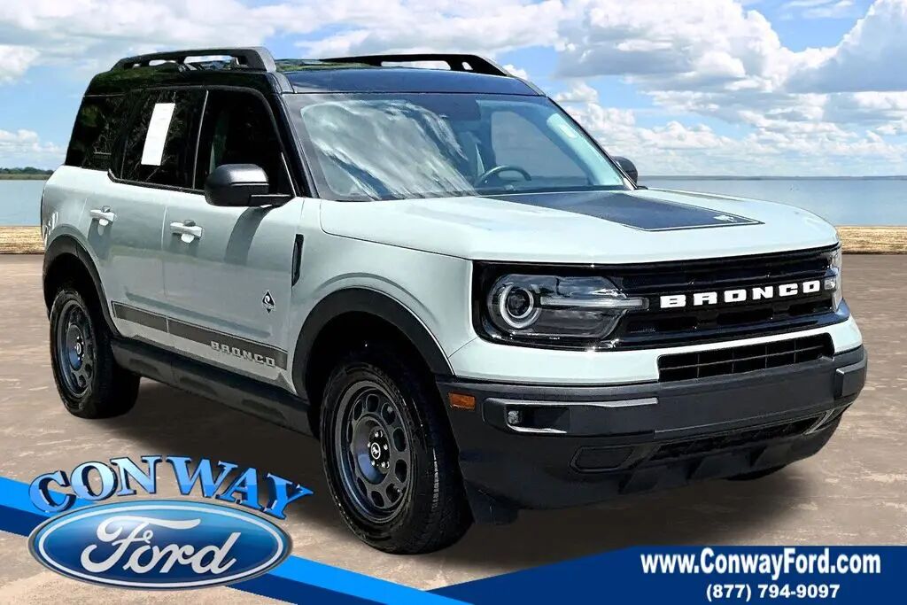 2024 Ford Bronco Sport Outer Banks — photo 1 of 12