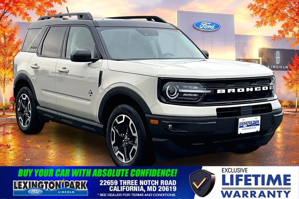 2024 Ford Bronco Sport Outer Banks — photo 1 of 13