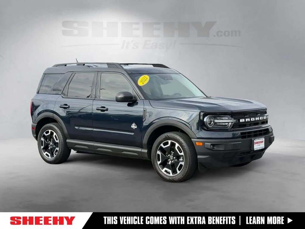 2021 Ford Bronco Sport Outer Banks — photo 1 of 13