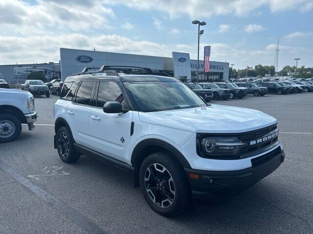 2021 Ford Bronco Sport Outer Banks — photo 1 of 10
