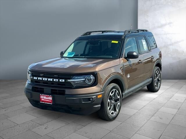 2022 Ford Bronco Sport Outer Banks — photo 1 of 13