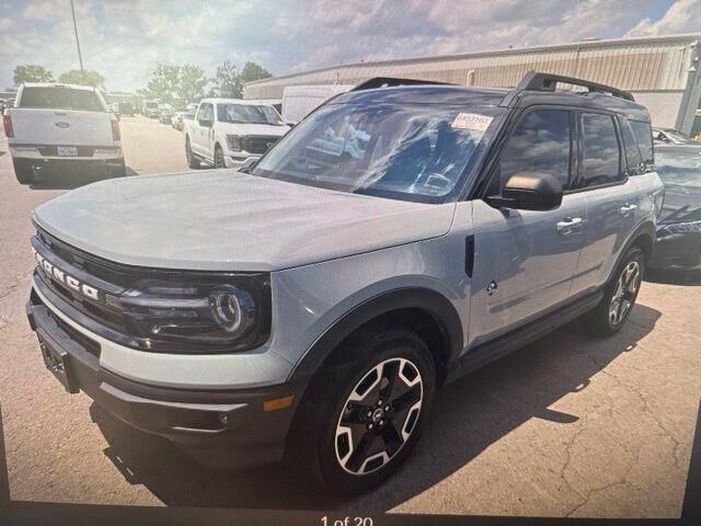 2023 Ford Bronco Sport Outer Banks — photo 1 of 26