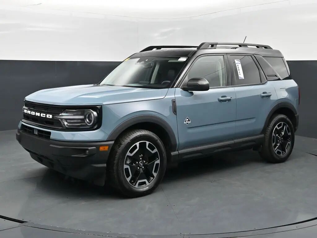 2023 Ford Bronco Sport Outer Banks — photo 1 of 13