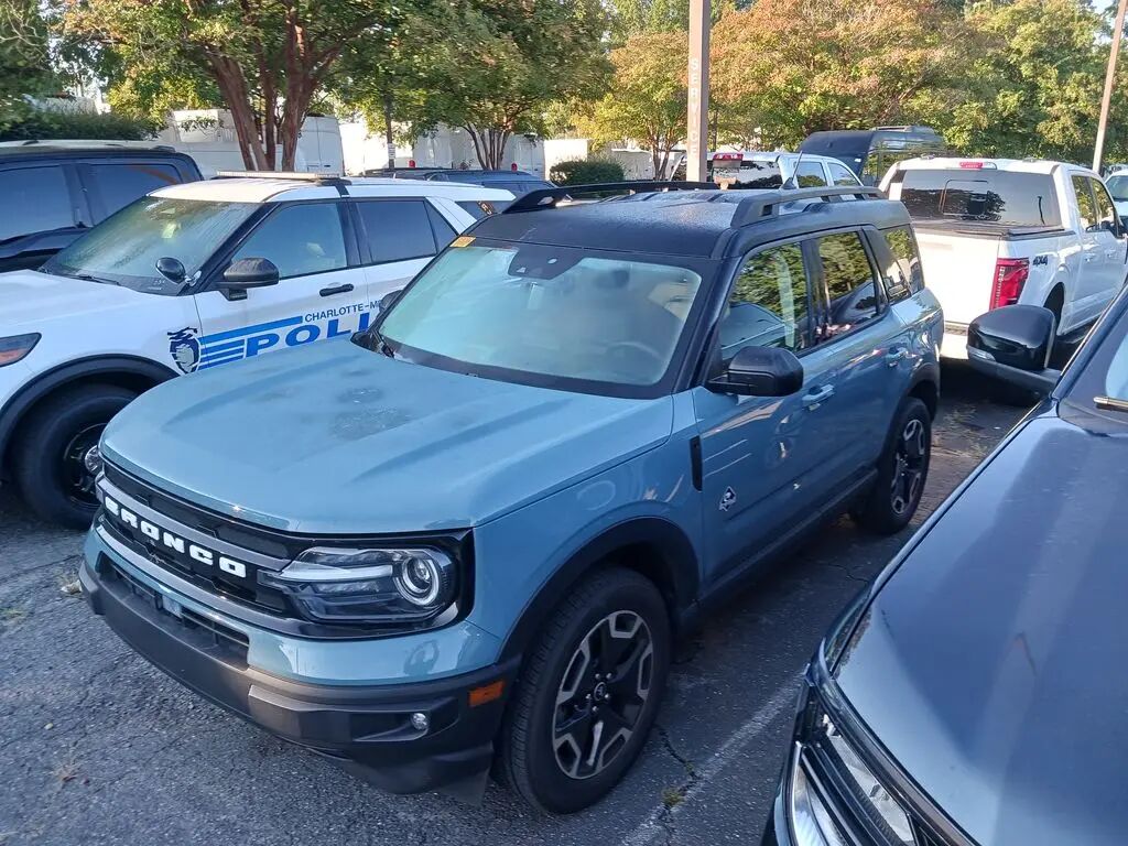 2023 Ford Bronco Sport Outer Banks — photo 1 of 13