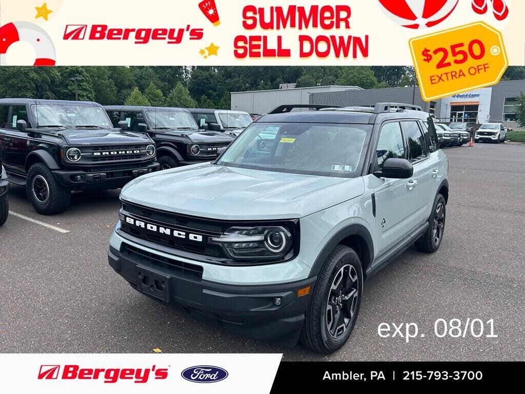 2023 Ford Bronco Sport Outer Banks — photo 1 of 3
