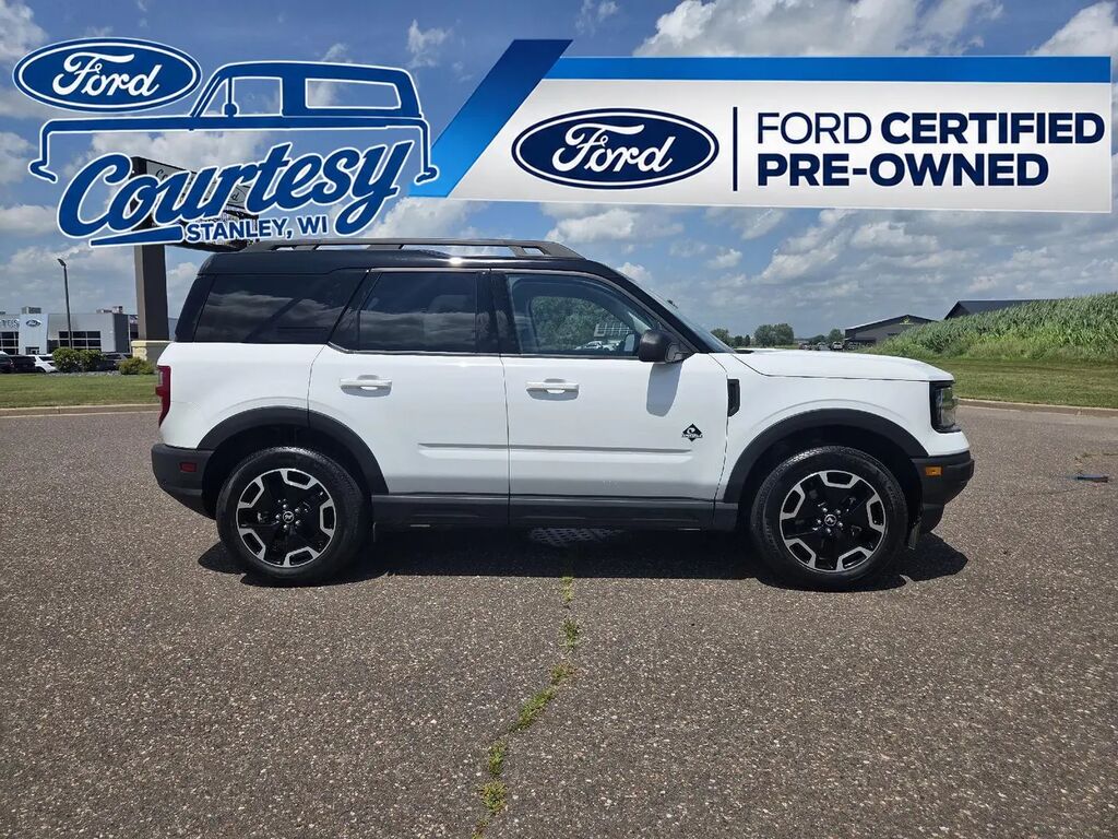 2023 Ford Bronco Sport Outer Banks — photo 1 of 13