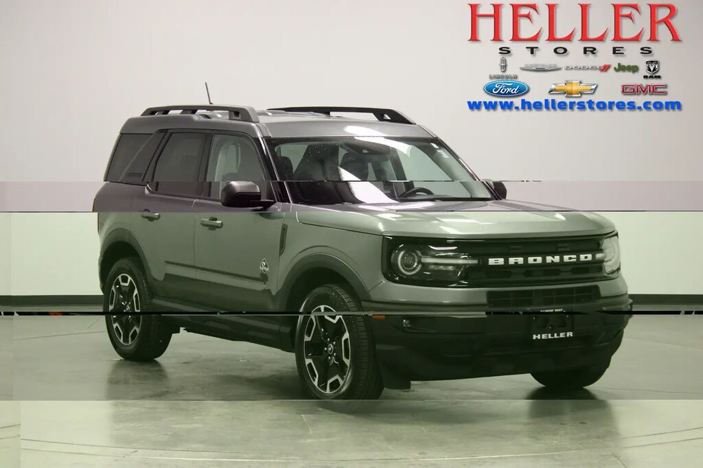 2023 Ford Bronco Sport Outer Banks — photo 1 of 19