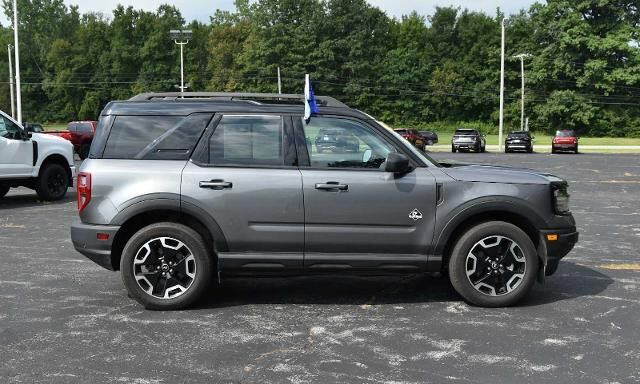 2023 Ford Bronco Sport Outer Banks — photo 1 of 24