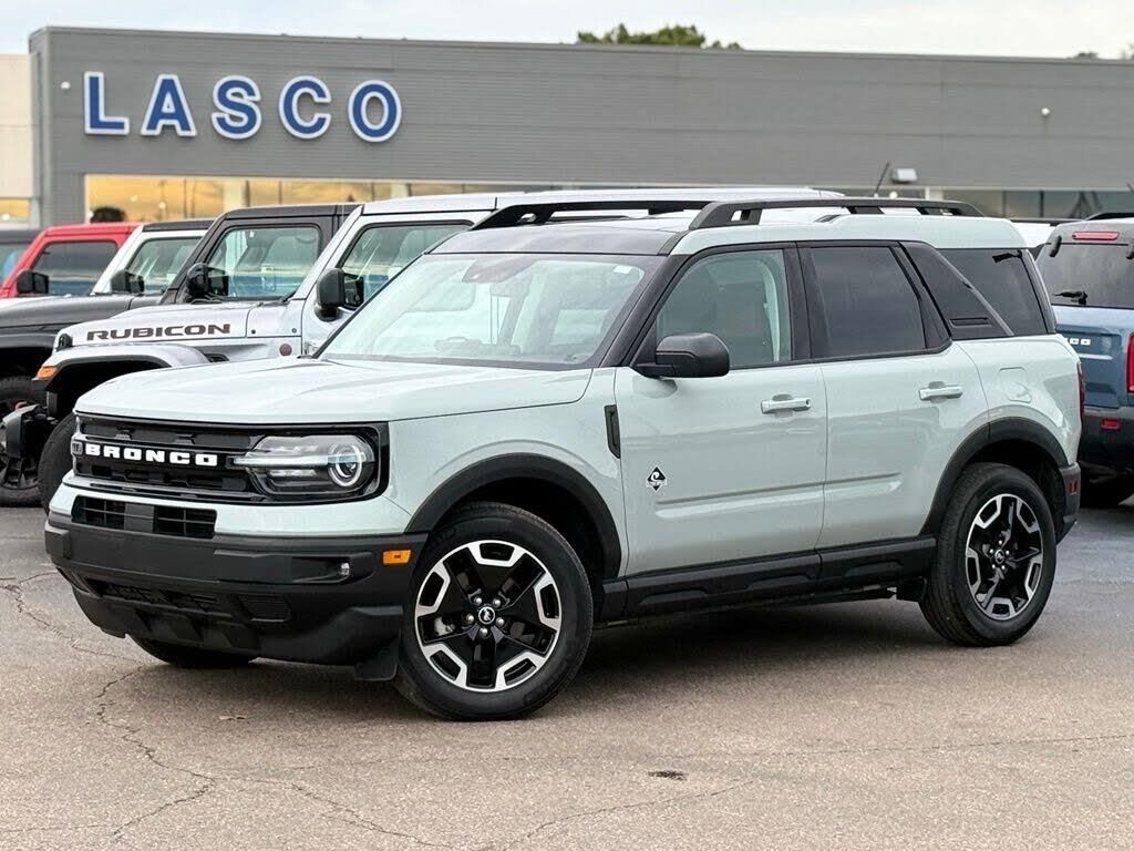 2023 Ford Bronco Sport Outer Banks — photo 1 of 1