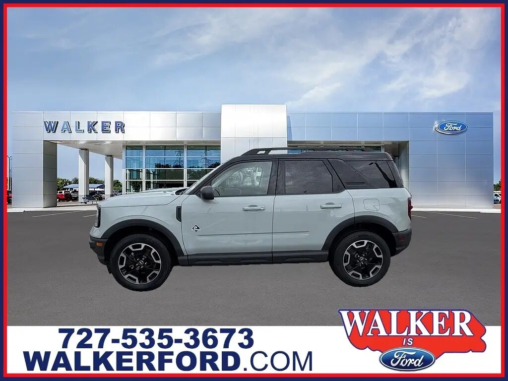 2024 Ford Bronco Sport Outer Banks — photo 1 of 13