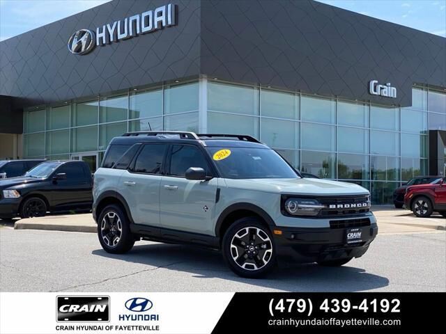 2024 Ford Bronco Sport Outer Banks — photo 1 of 13