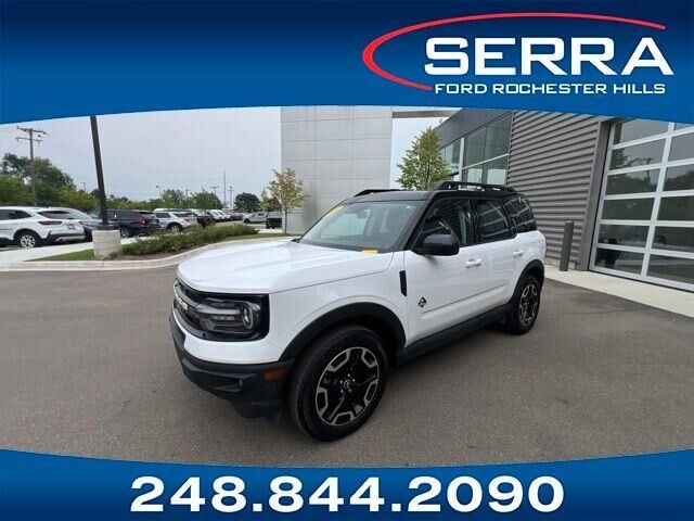 2024 Ford Bronco Sport Outer Banks — photo 1 of 13