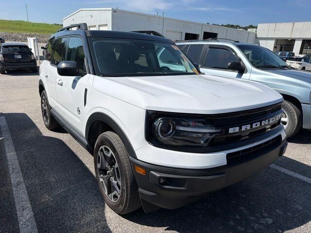 2024 Ford Bronco Sport Outer Banks — photo 1 of 24