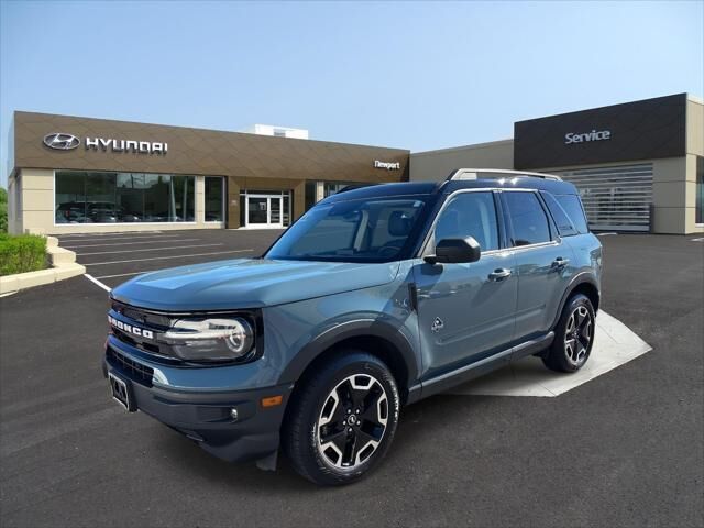 2021 Ford Bronco Sport Outer Banks — photo 1 of 16