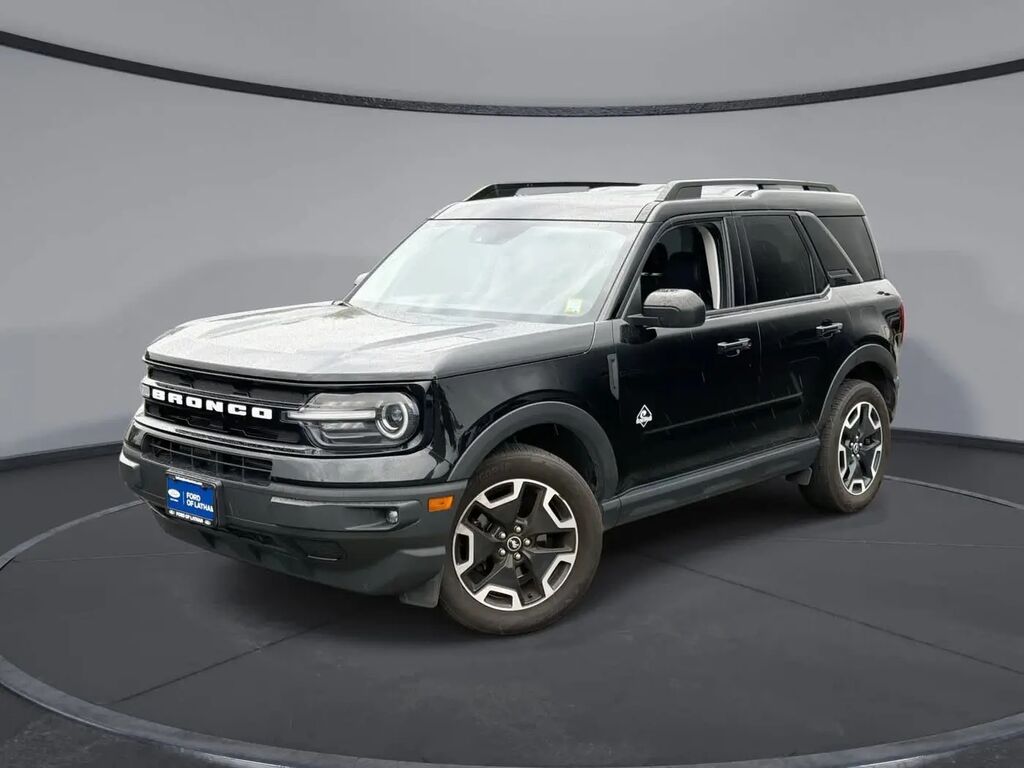 2021 Ford Bronco Sport Outer Banks — photo 1 of 26