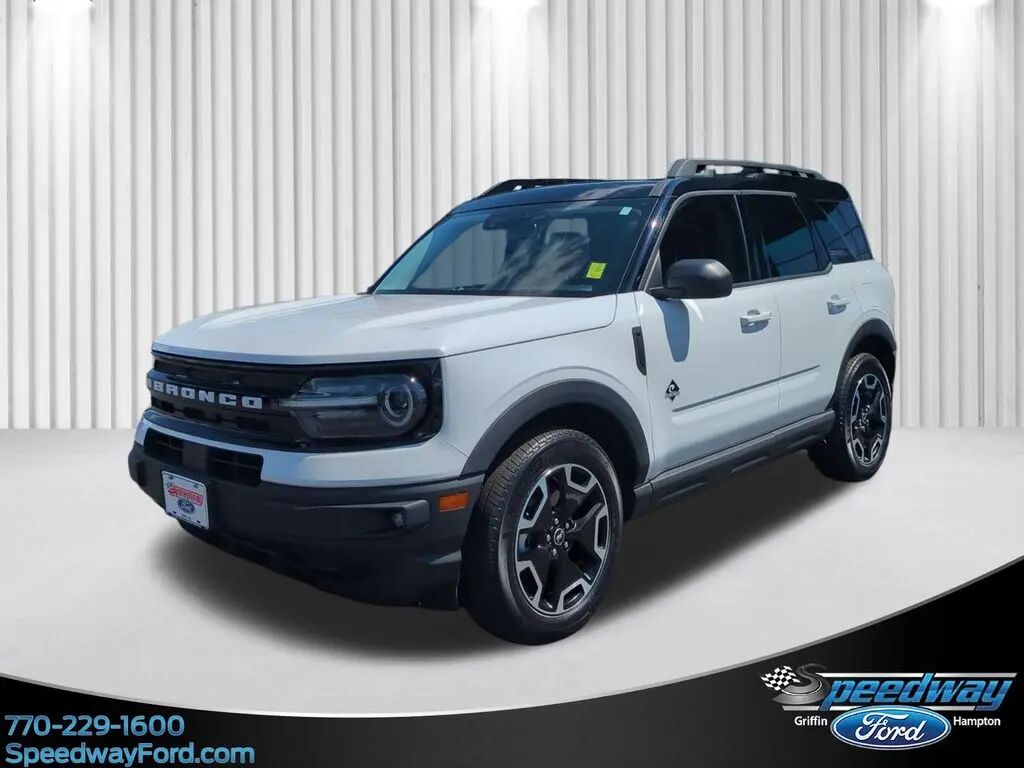 2023 Ford Bronco Sport Outer Banks — photo 1 of 13