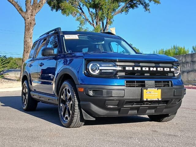 2024 Ford Bronco Sport Outer Banks — photo 1 of 13