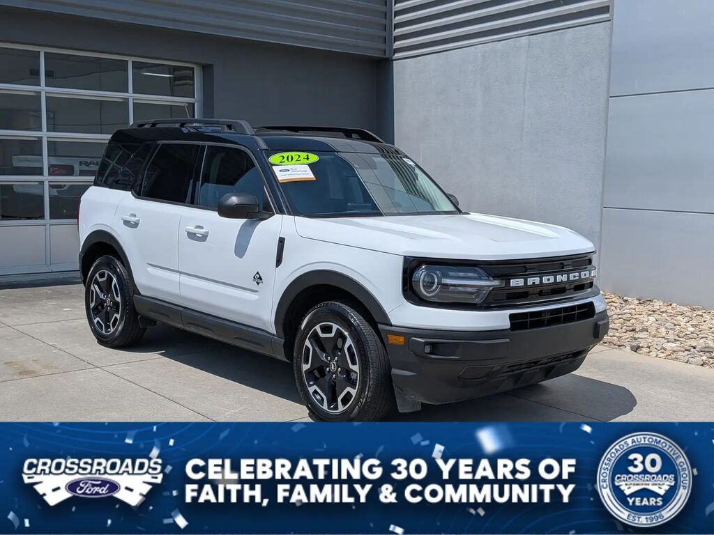2024 Ford Bronco Sport Outer Banks — photo 1 of 14