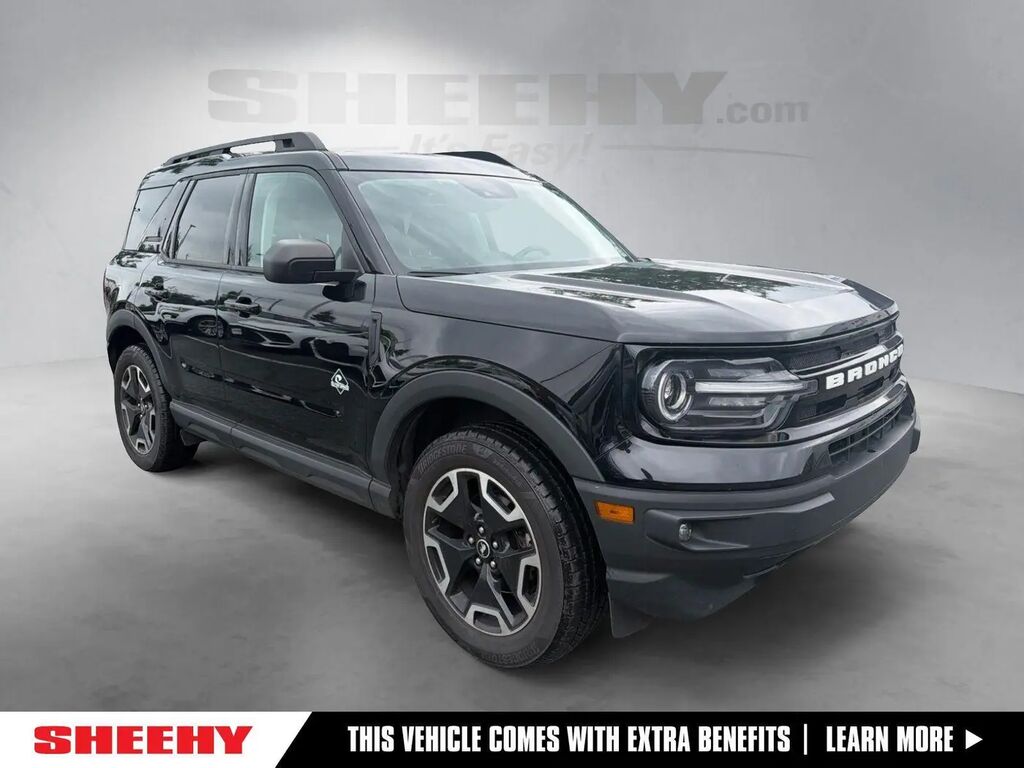 2022 Ford Bronco Sport Outer Banks — photo 1 of 20